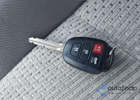 2014 Toyota Camry Le z USA, uszkodzony, nr VIN 4T4BF1FK3ER409973